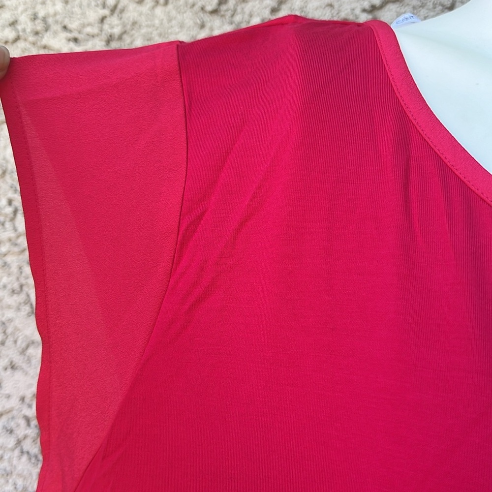 Calvin Klein Hot Pink Super Soft Tee Cap Sleeve Shirt Blouse Top w Front Pocket - Picture 3 of 8